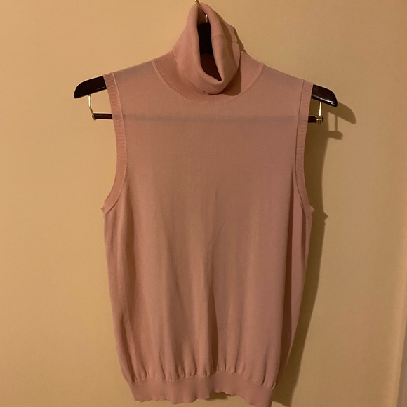 Sleevless turtleneck - Picture 1 of 2